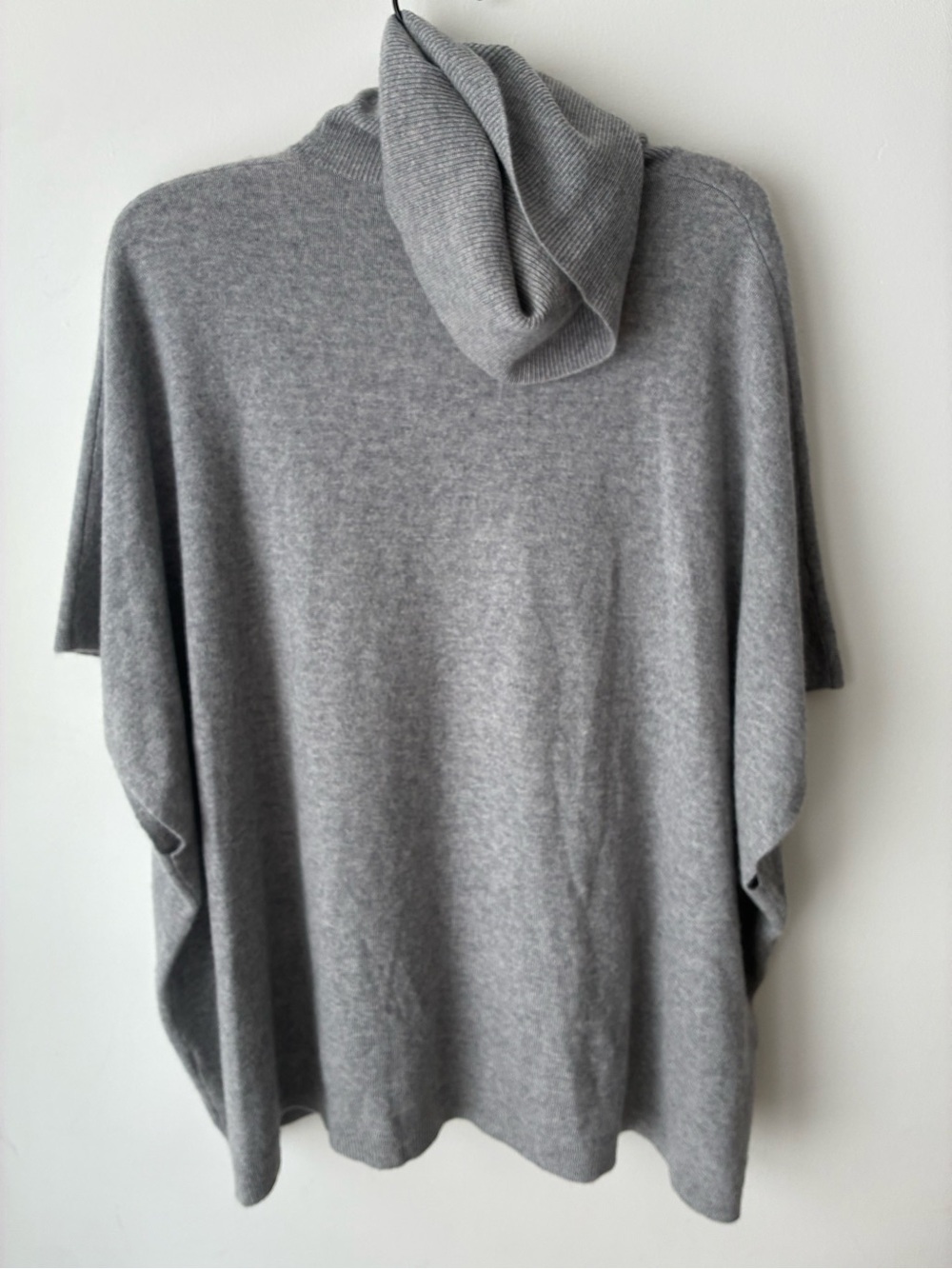 Garnet Hill Sweater Women’s Medium 100% Cashmere Turtleneck Poncho Sweater